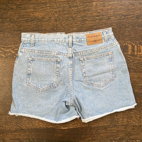 Vintage LONDONJEAN Shorts - Picture 2 of 4